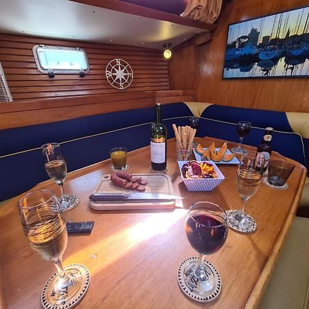 Coriandre 2 - Dormir Sur Un Grand Voilier 9 Personnes By Nuits Au Port La Rochelle  Ngoại thất bức ảnh
